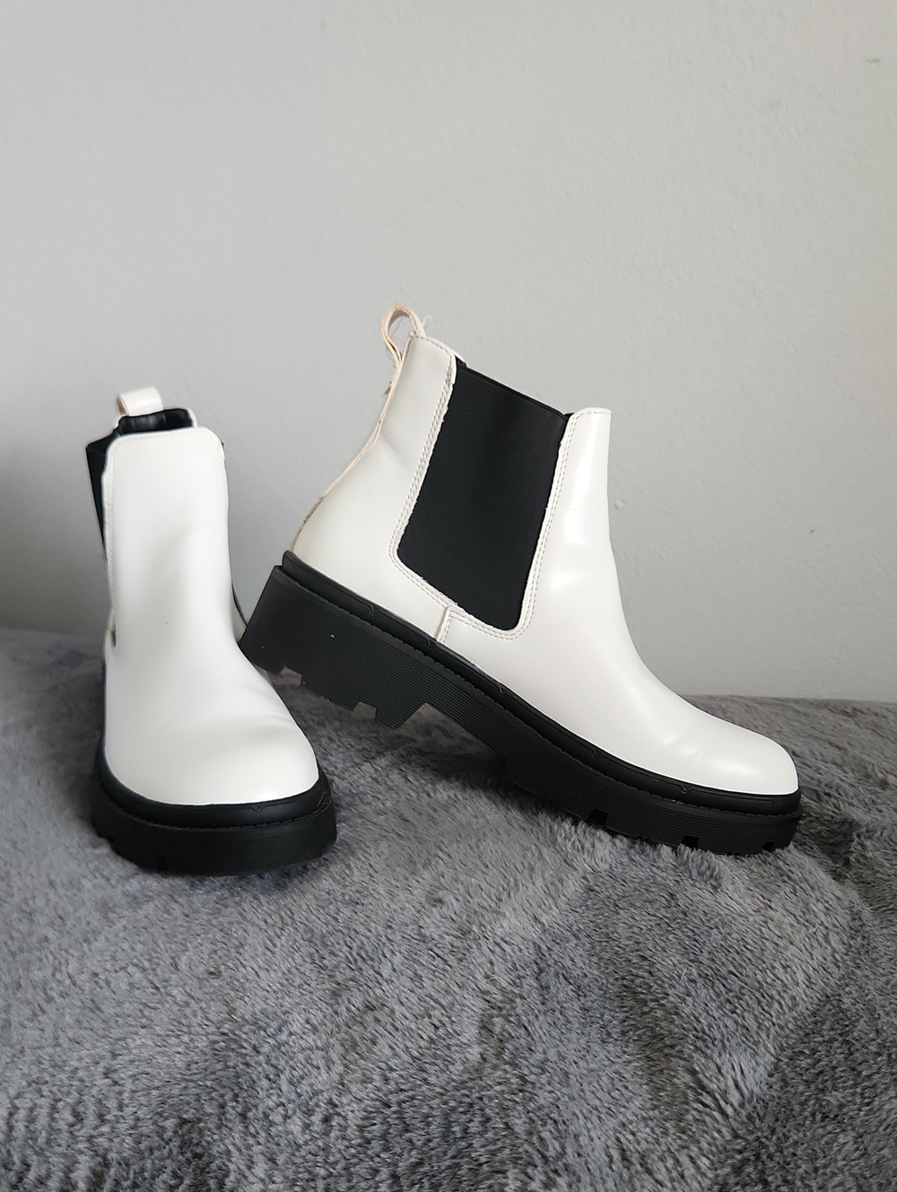White Chelsea Lug Sole Boots with Black Elastic Panels
